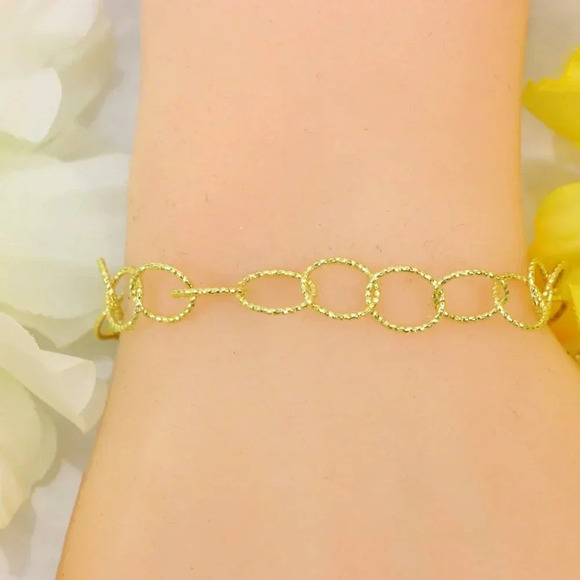 Minimalist Bracelet, Sleek & Modern Design, Women’s Fashion, YC110405-B - Picture 1 of 10